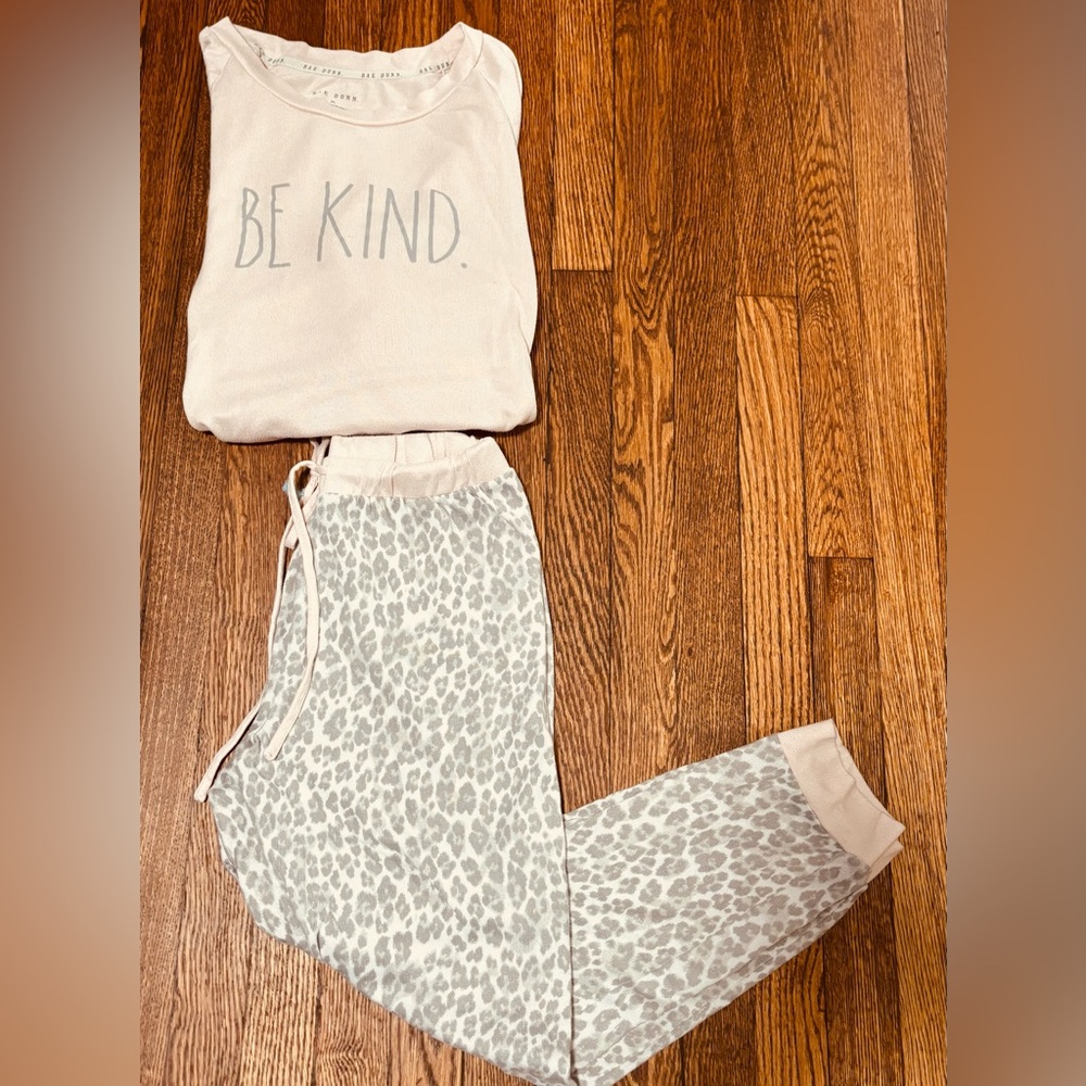 Rae Dunn 'Be Kind' Kids Pajama Set - Cream and Gray